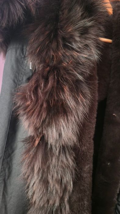 Луксозно дамско палто с естествен косъм