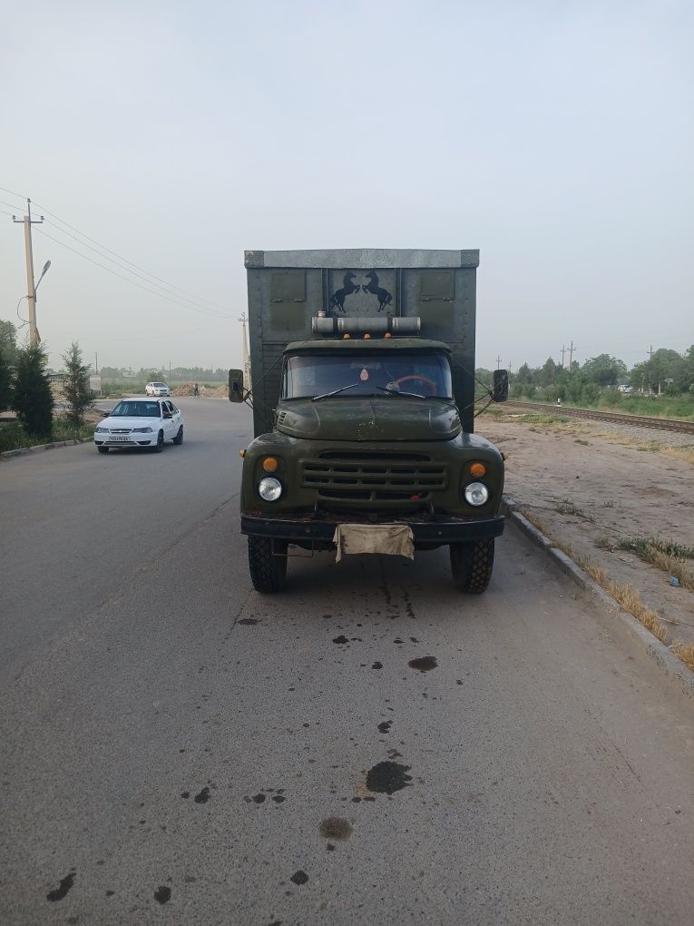 Zil 130 Ural mator
