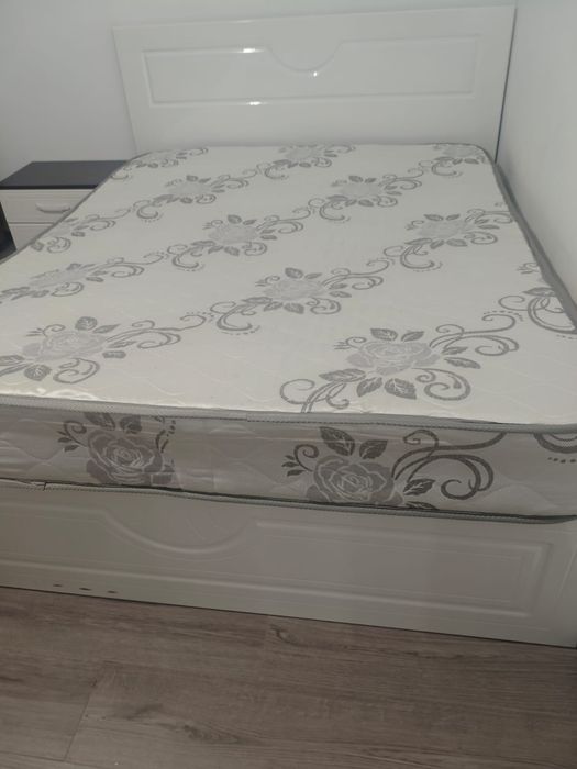 Матрас б/у в отличном состоянии