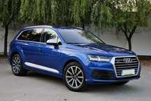 Audi Q7 EXCLUSIVE / Echipata cu toate dotarile/Design Selection/vireaza spate