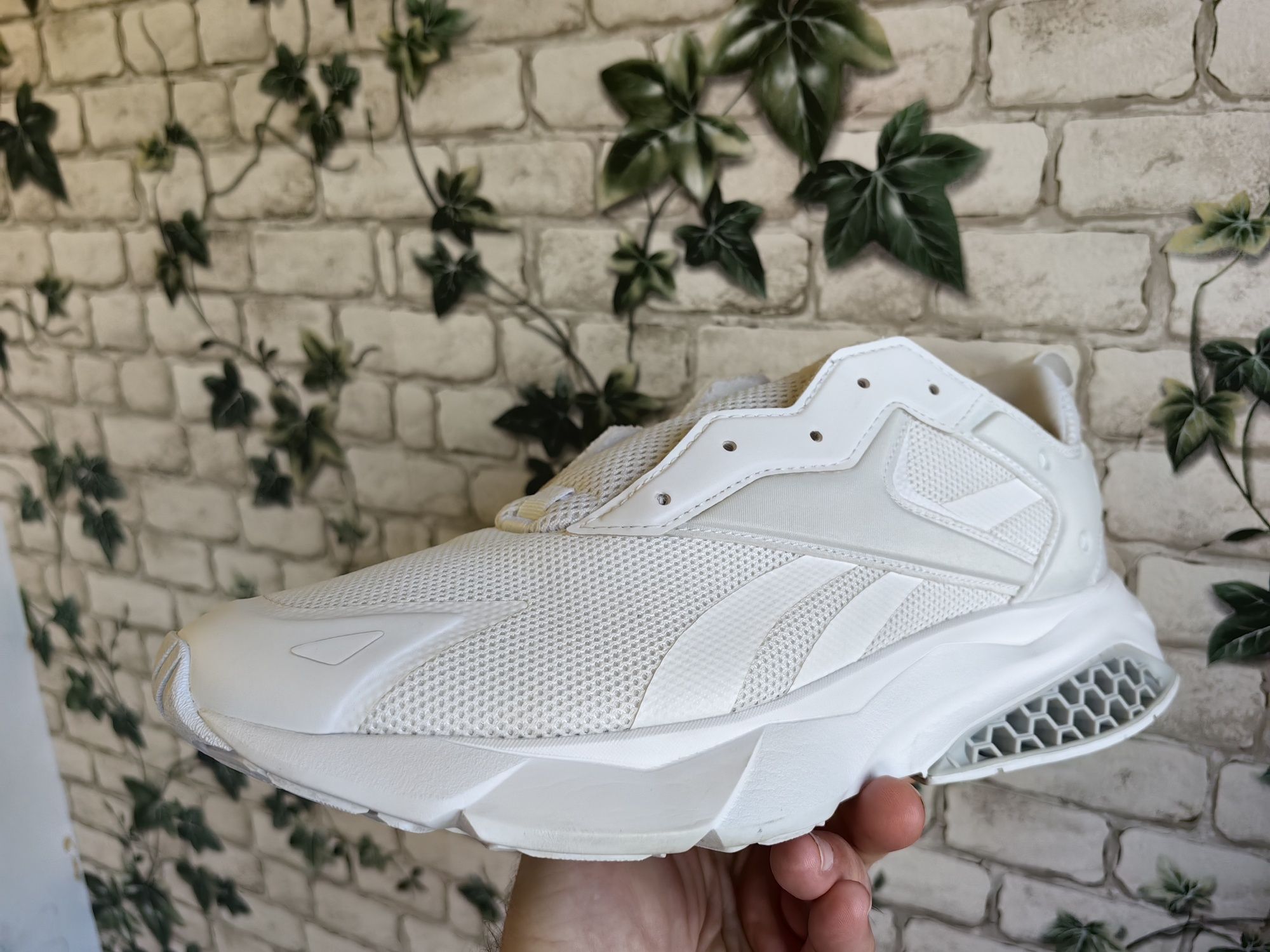 Reebok HEXALITE white