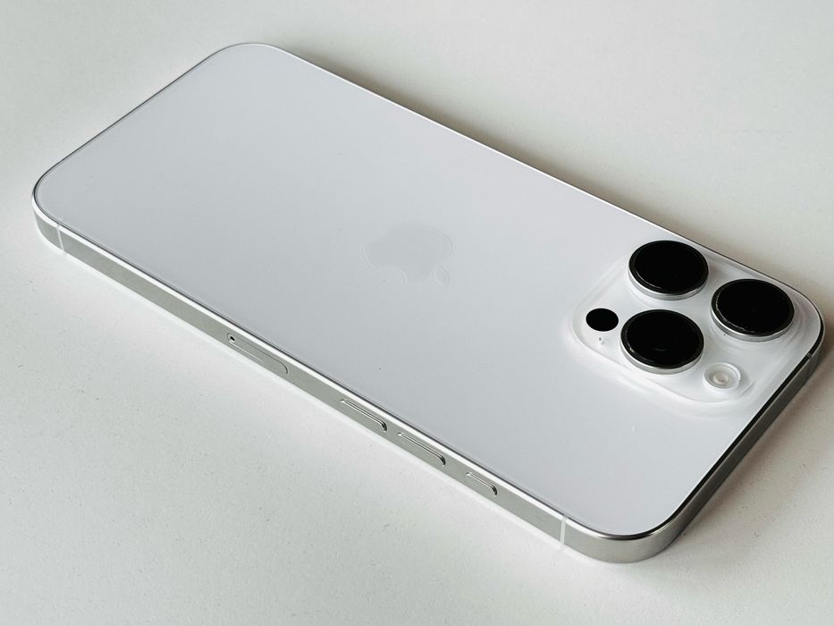 Iphone 16 Pro Max 512GB White Titanium Гаранция 6 месеца