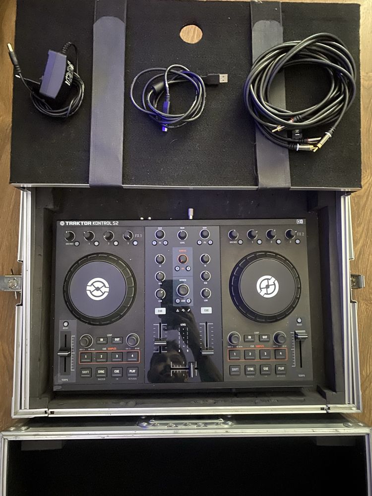 Traktor s2 mk 1 aproape noua plus flightcase