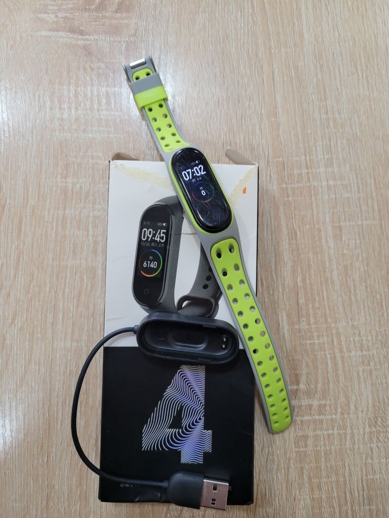 Продаются Часы mi bend 4