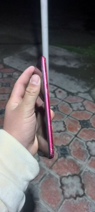 Honor 8x 4/64 umuman qotmeydi pul kerakligi uchn sotopman