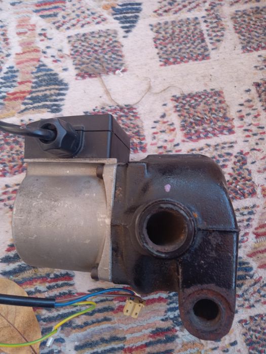 Pompă recirculare centrala immergas