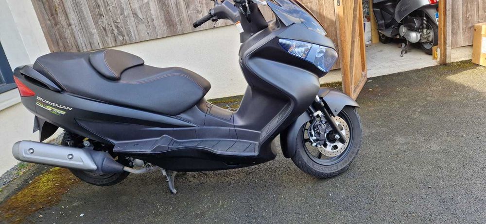 Suzuki Burgman 125 km12000