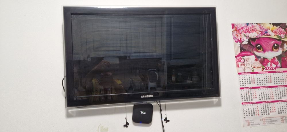 Продам телевизор цветной плазменный но есть приспособления для подержк