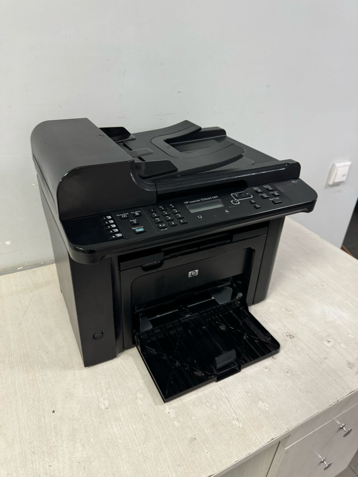 HP Laserjet 1536dnf МФУ 3в1 принтер лазерный в хор.сост,новый картридж