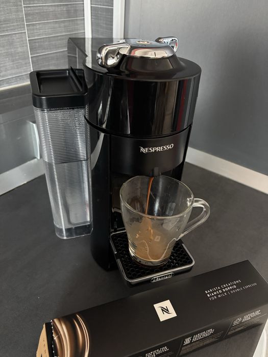 Aparat de cafea cu capsule Nespresso Venturo - Delonghi