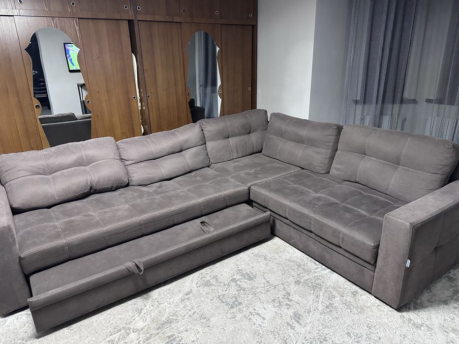 Диван в хорошем состоянии