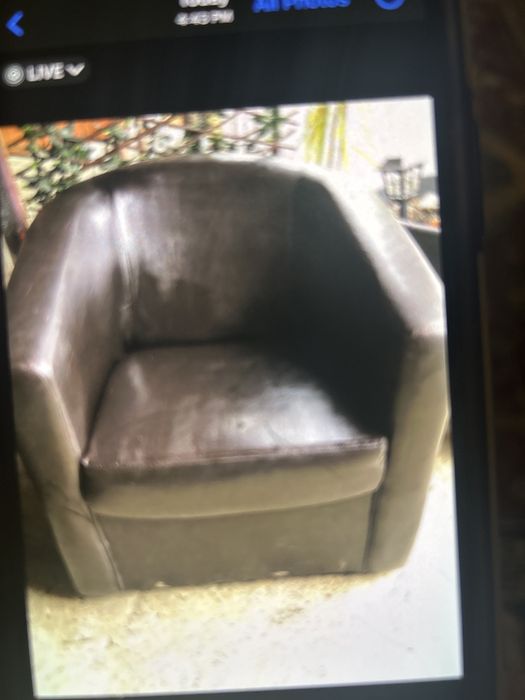 Masa si doua fotolii