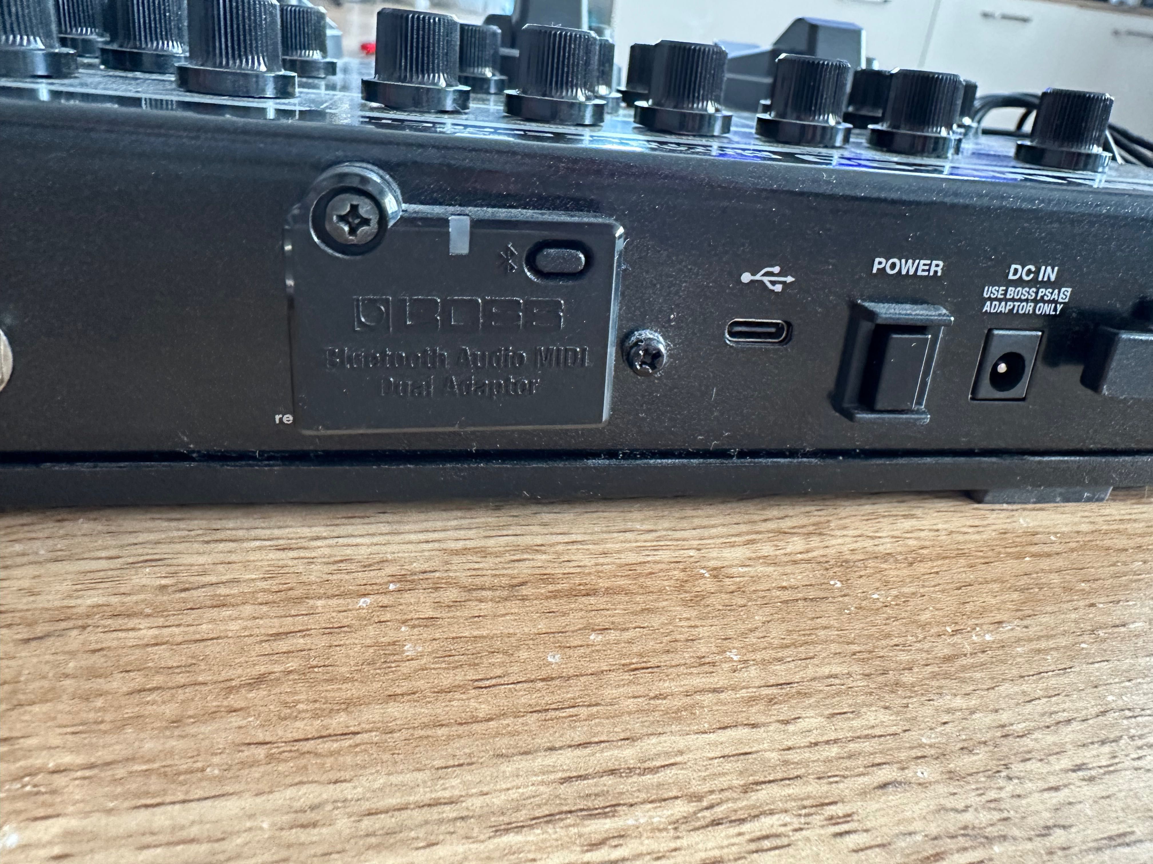 Boss ME90 с Bluetooth Adapter - мулти ефекти за китара