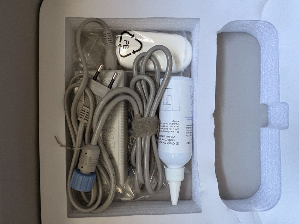 Robot de Spalat Geamuri - HUTT W9 FULL BOX