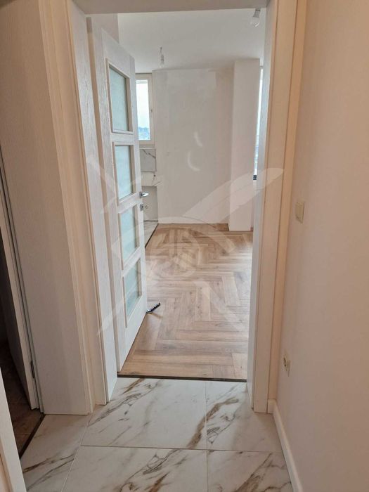 Продава се Тристаен апартамент в Пловдив, Център - 160 кв.м за 1678 €/кв.м - Снимка #5