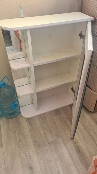 Продам шкаф в ванну