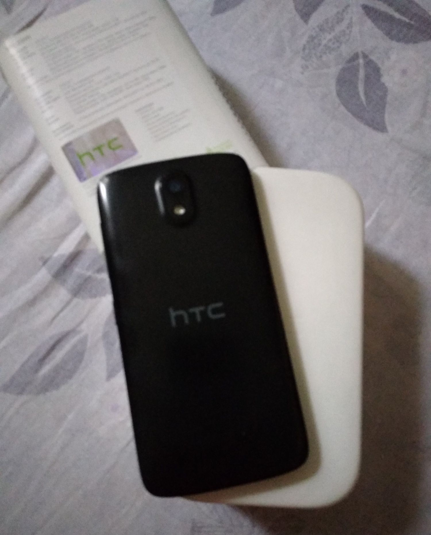 Смартфон модель HTC