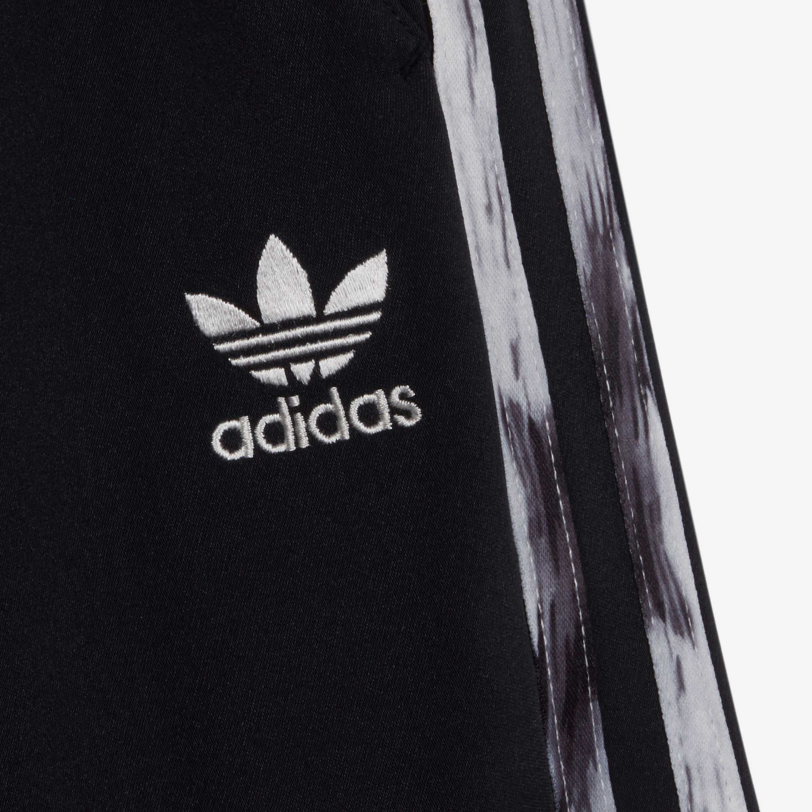 НОВИ Адидас Adidas X Danielle Cathari къси панталони къс панталон М