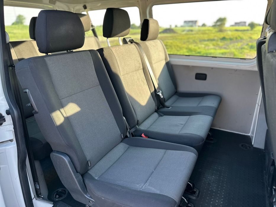 Volkswagen Transporter T6 9 locuri