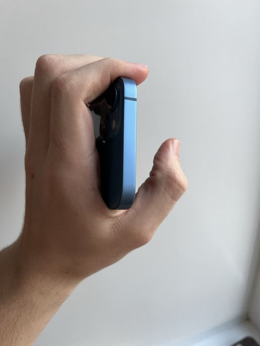 айфон 13 256гб 89акб в отличном состоянии