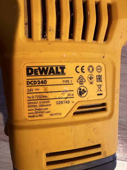 Vand malaxor dewalt DCD 240 N