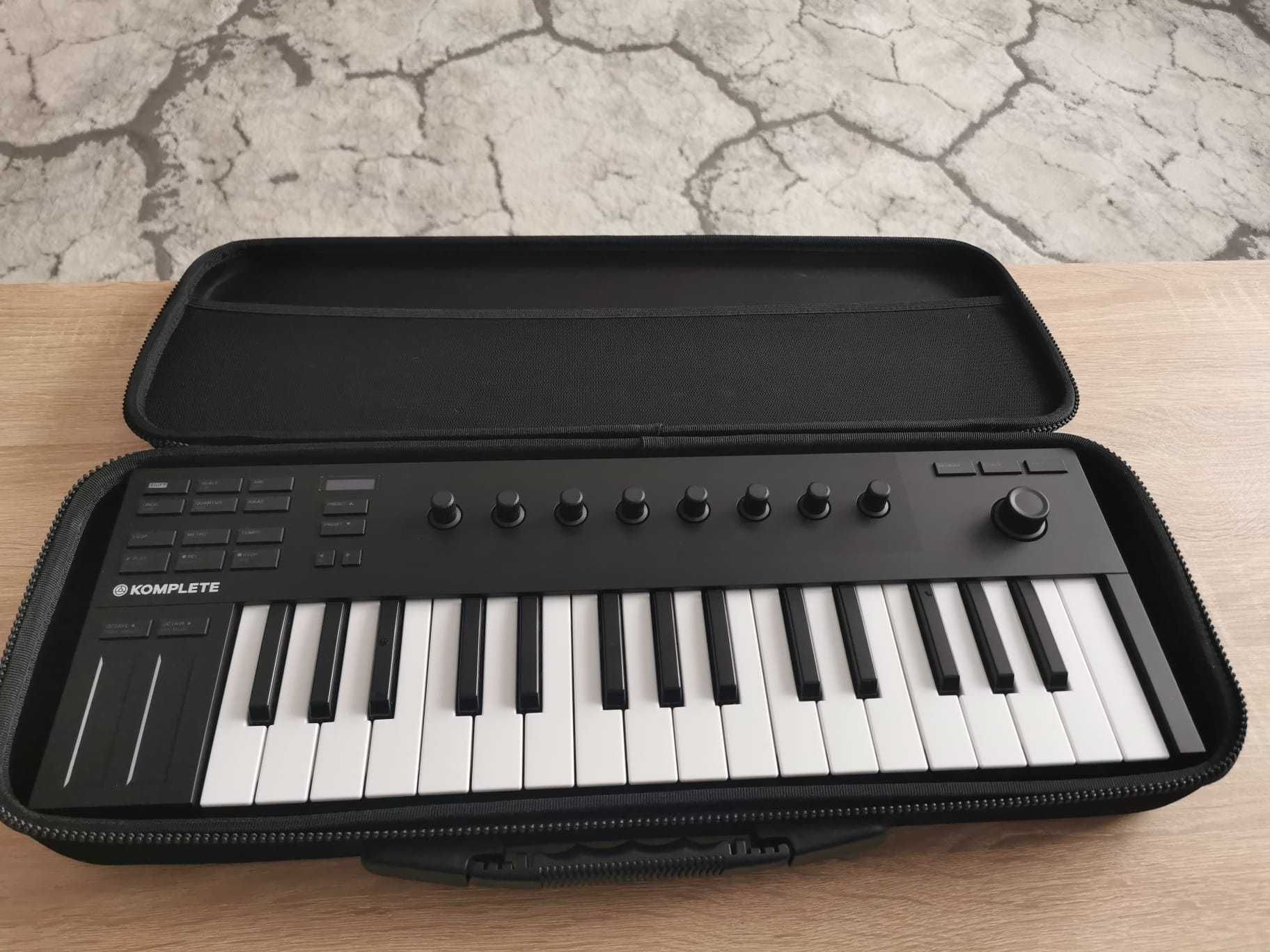 Clapa Midi Komplete Kontrol M32 + Analog Cases  NI M32