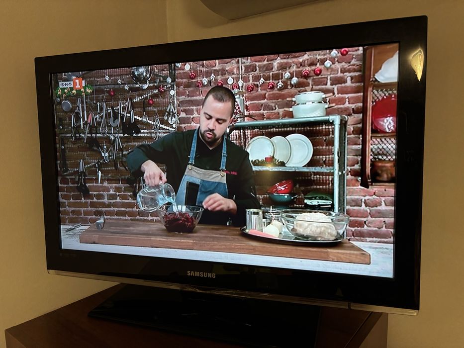 Телевизор Samsung 32 инча