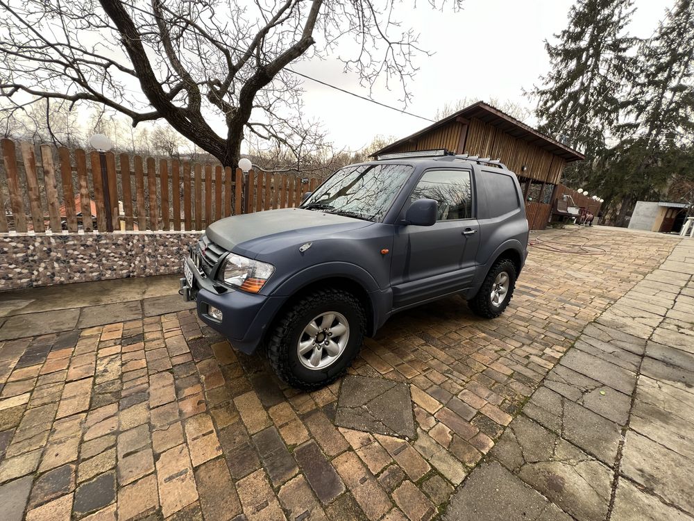 Mitsubishi Pajero MK3