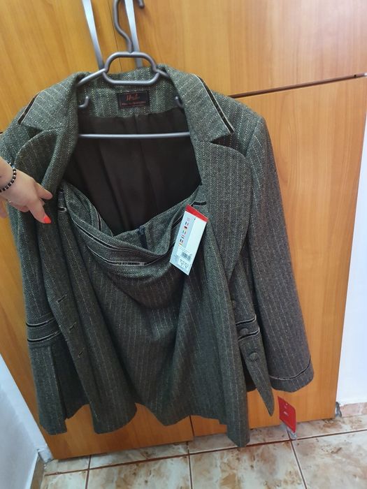 Costum de damă nou