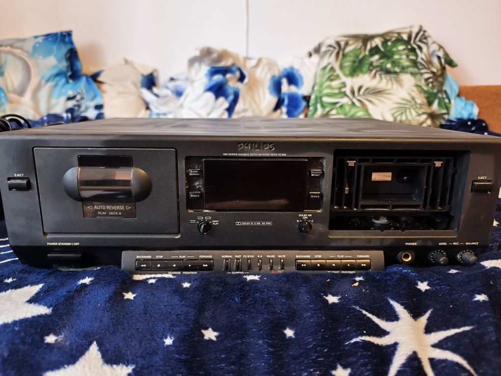 Vând dublu casete deck Philips
