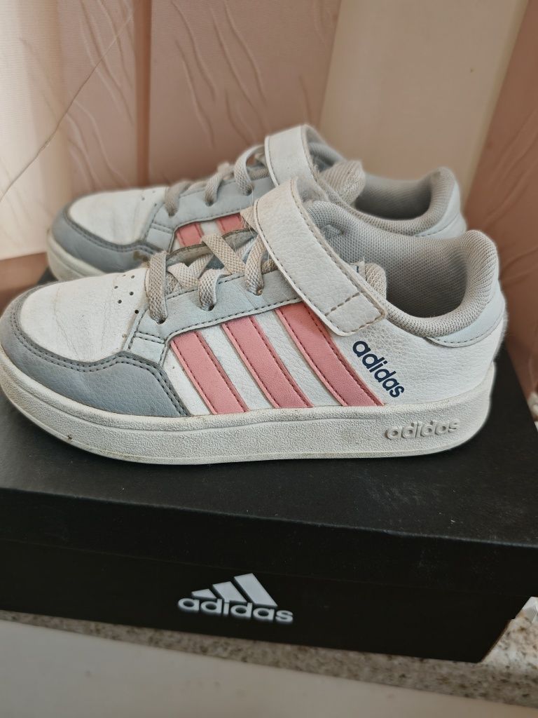 Маратонки Adidas