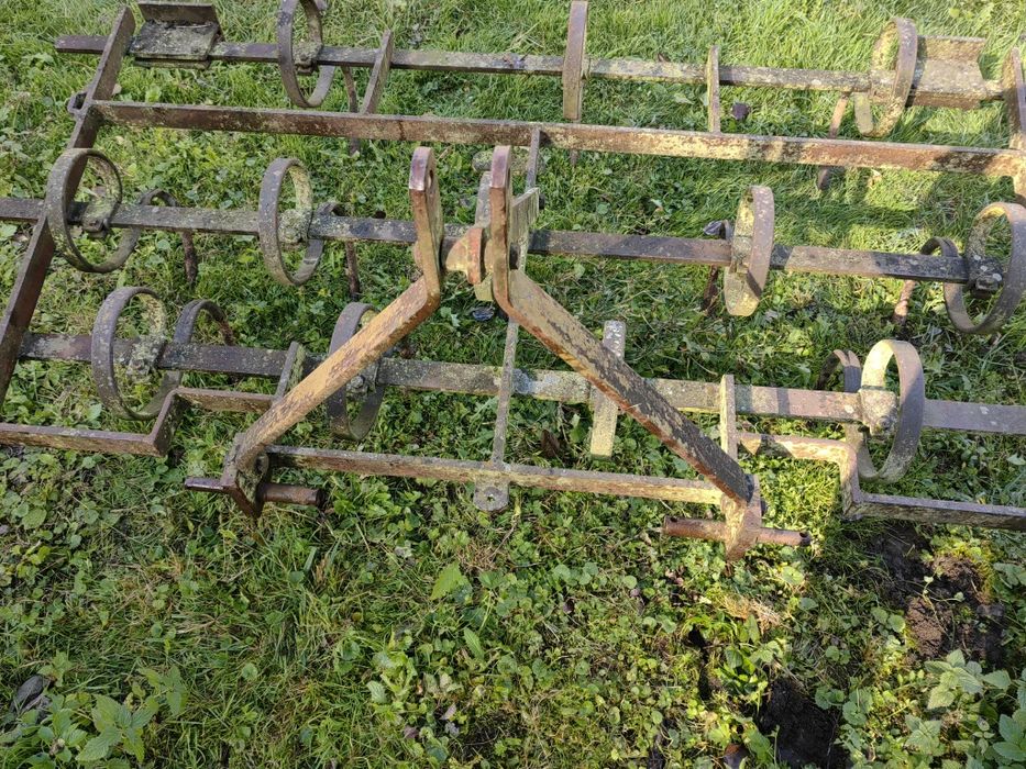 Scarificator pentru pamant