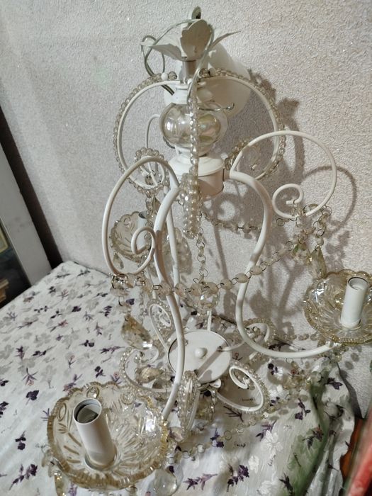 Продам люстру рабочую