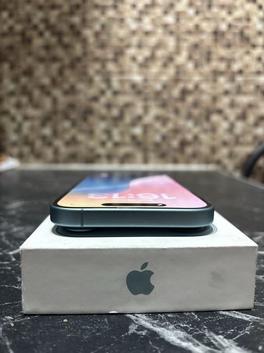 iphone 16 Blue Teal 128GB