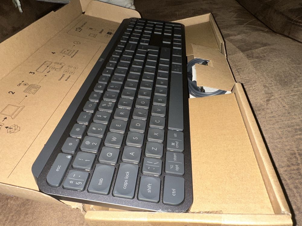 Logitexh MX Keys клавиатура