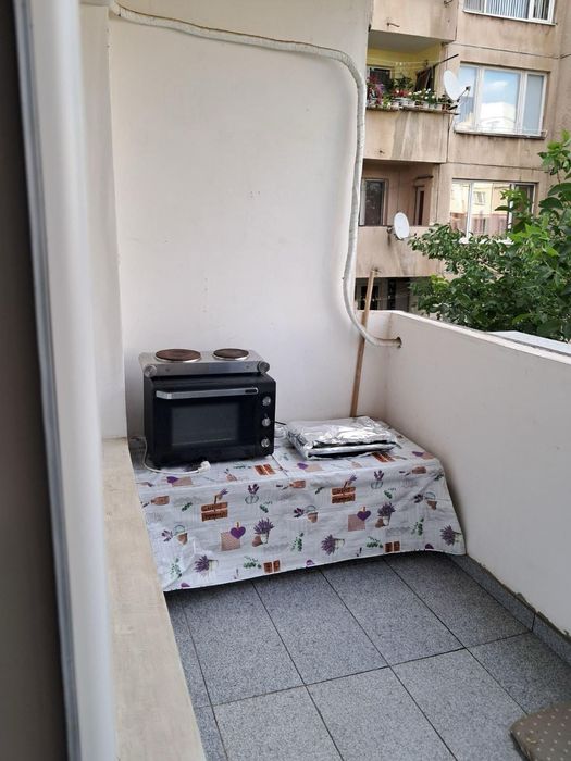 Тристаен за продажба в ж.к. Ботунец