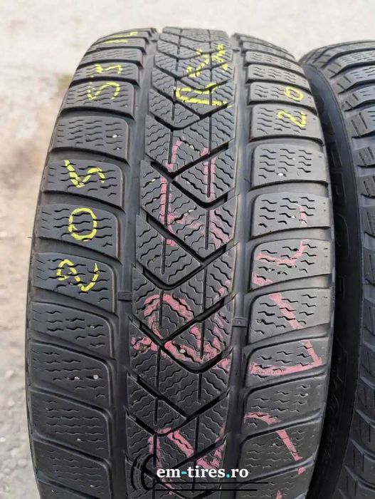 SET 2 Anvelope Iarna 205/55 R16 PIRELLI Sottozero 3 91H - Runflat