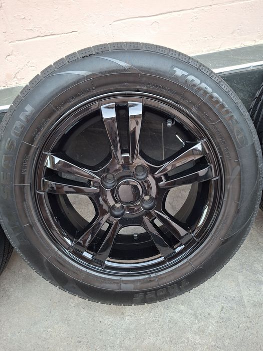 Обмен или продаётся Nexia 3 диски с баллонами