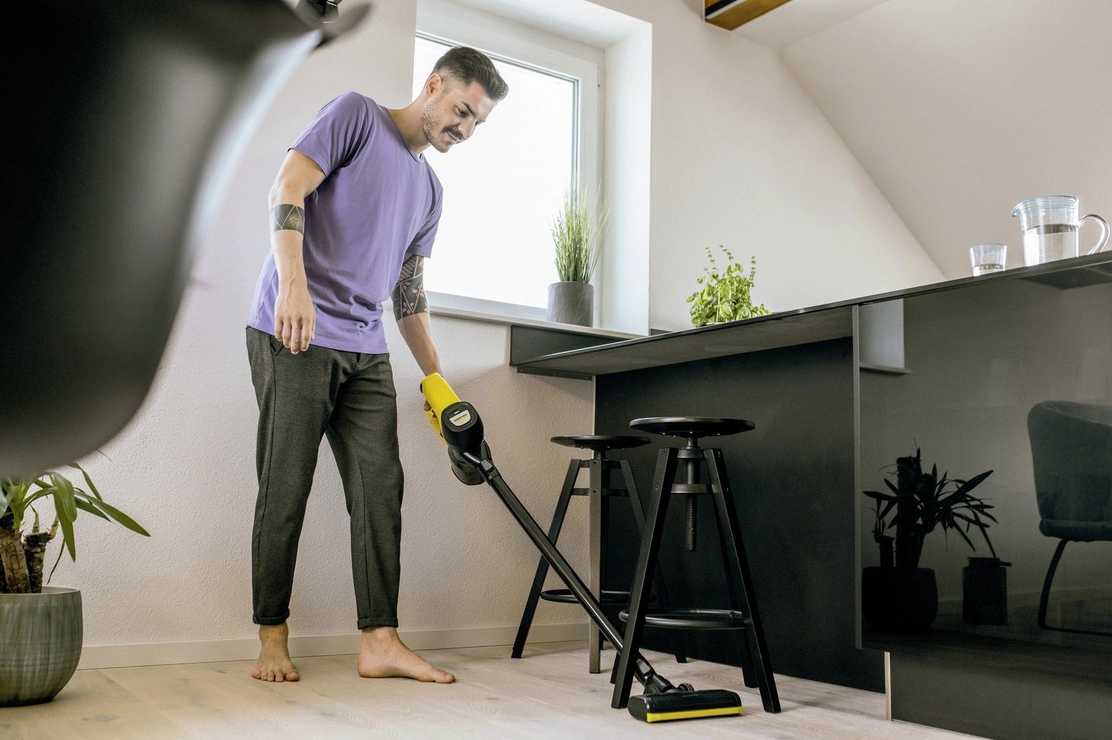 Аккумуляторный пылесос Karcher VC 4 Cordless myHome