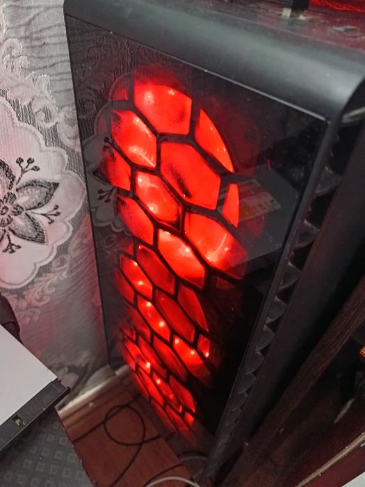 Vând sau Schimb calculator gaming pe PS5