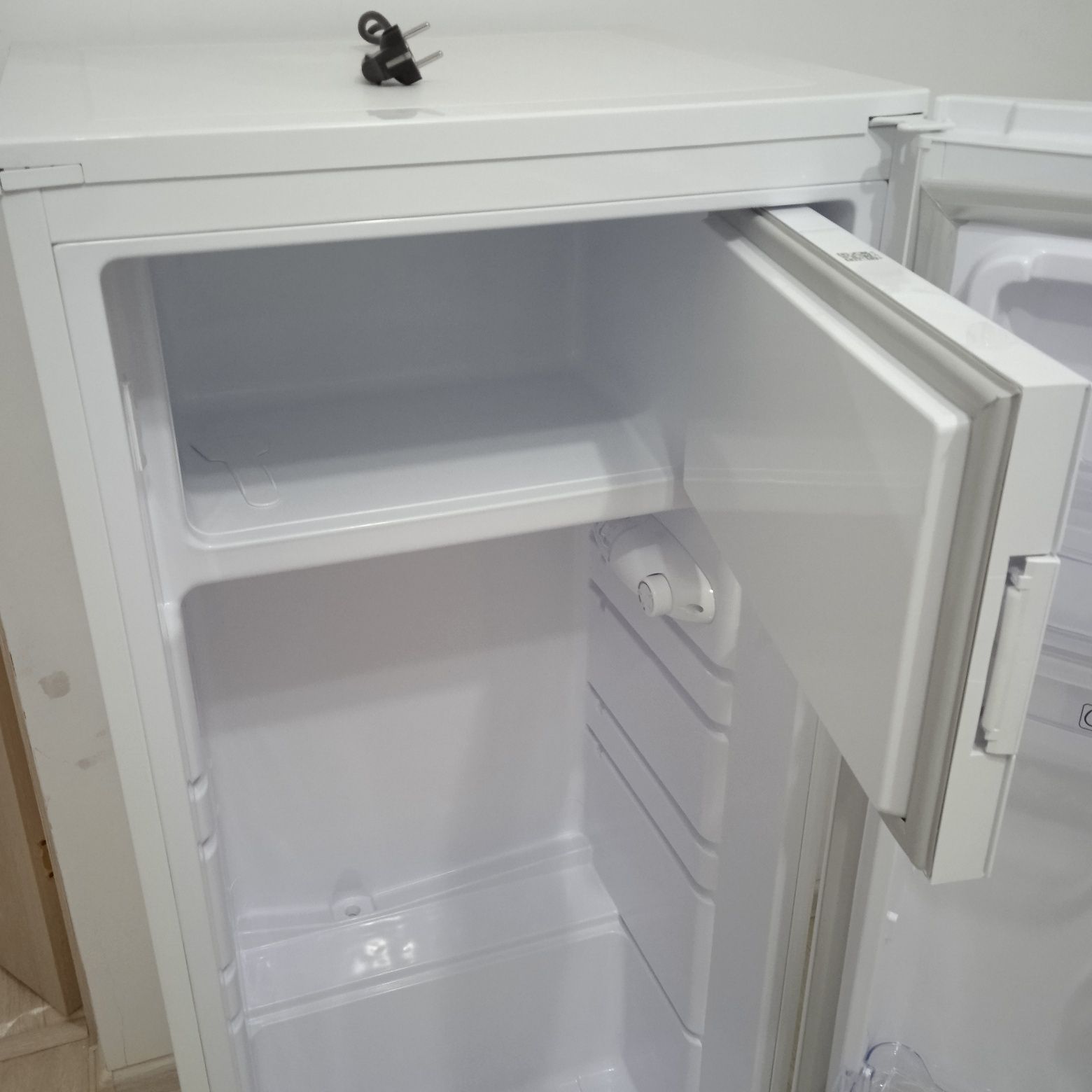 Холодильник Arrel hs 228 nr