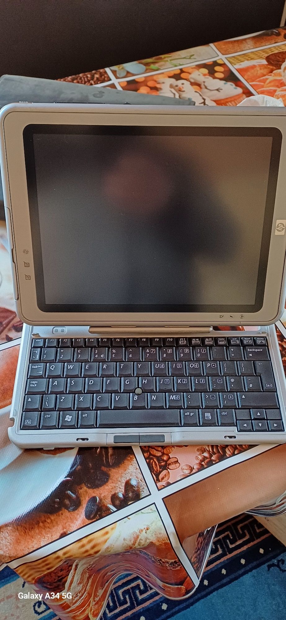 Laptop cu touch-screen
