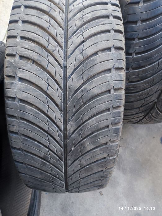 Гуми 245/45/19 2бр 275/40/19 2бр спорт пакет