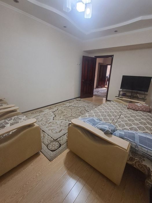 Чиланзар -23 квартал. Ор-р Фархадский рынок. 3-х комнатная квартира.