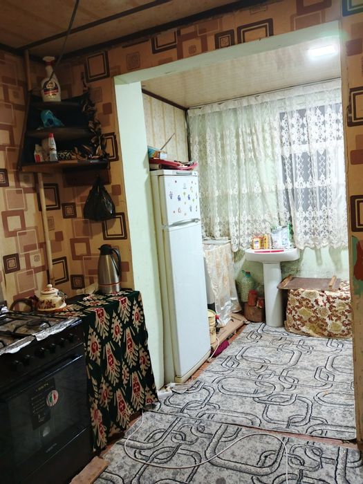 2 xonali kvartira sotiladi chirchiq