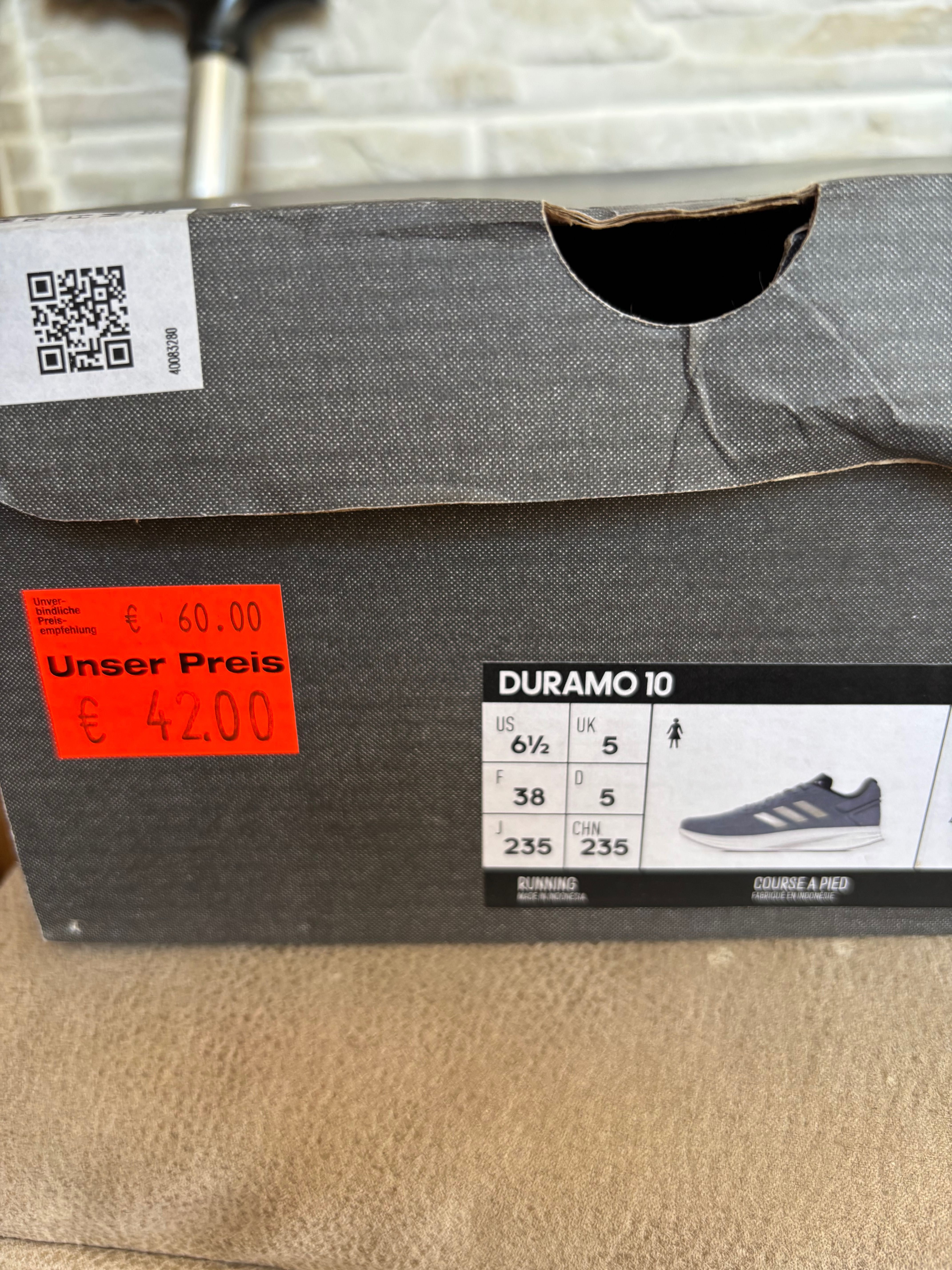 Спортни обувки. Adidas р-р38