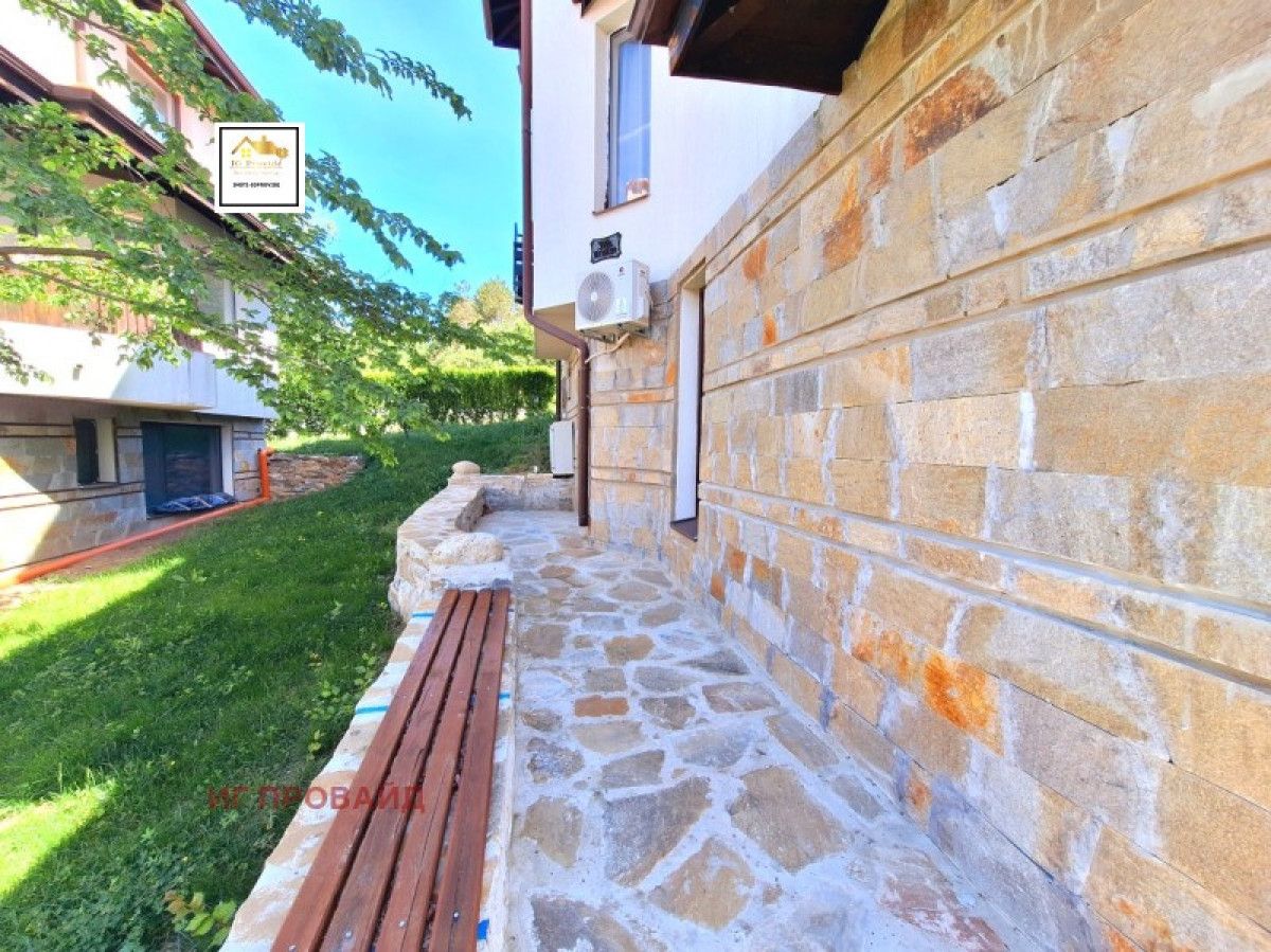 Продава се Етаж от къща в с. Кошарица, Област Бургас - 96 кв.м за 1094 €/кв.м - Снимка #3
