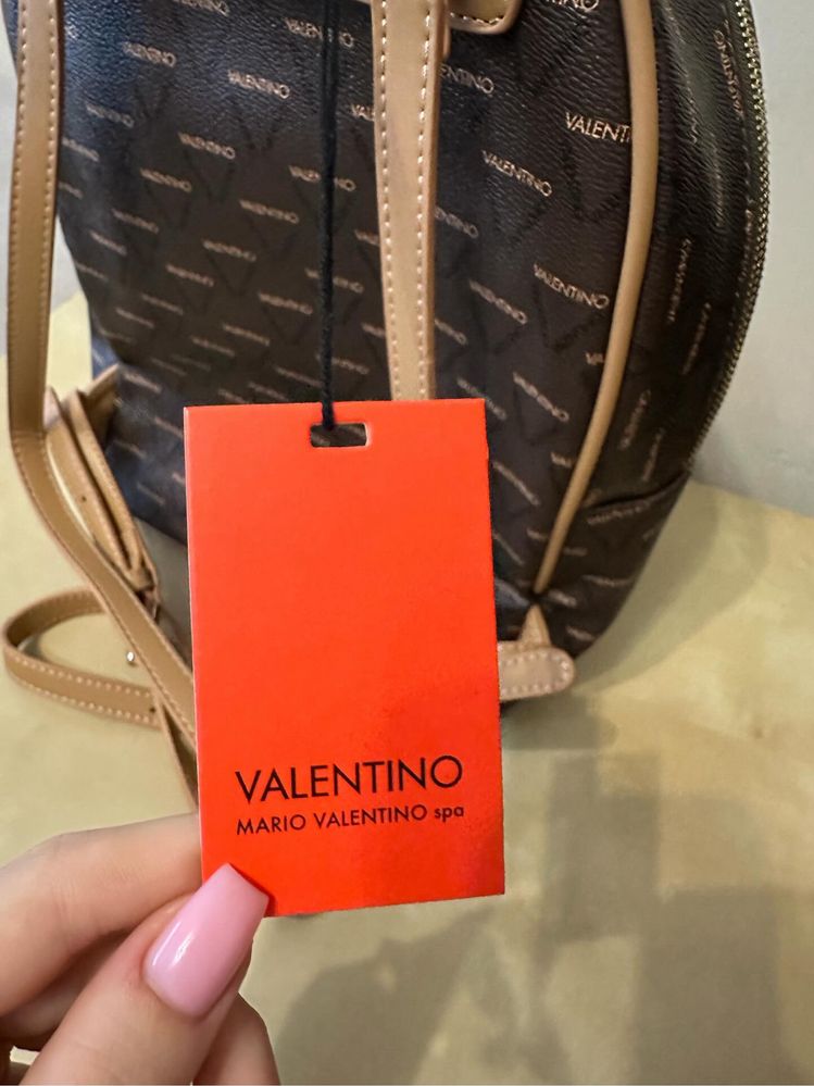 Оригинална нова дамска раница VALENTINO