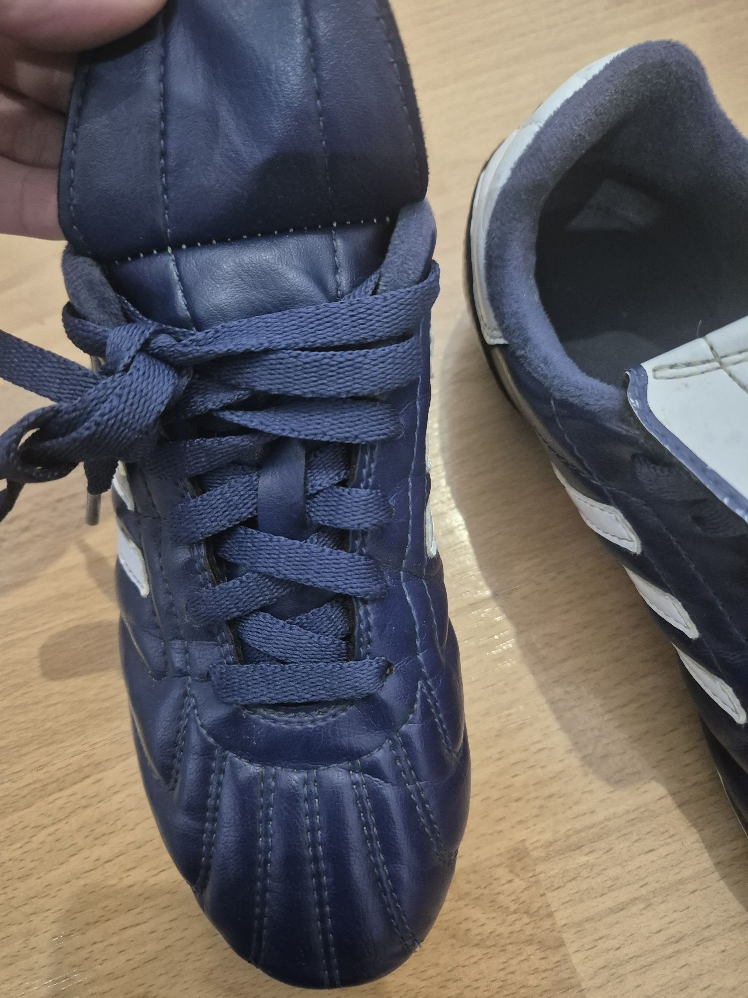 Детски футболни обувки adidas 36 номер