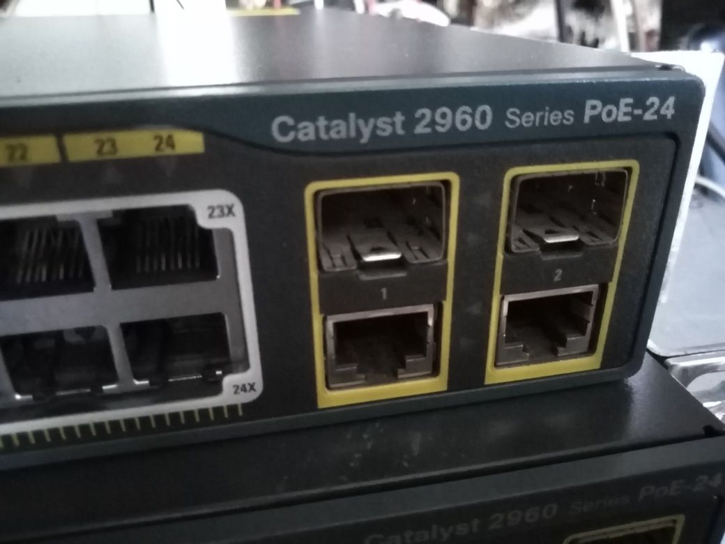 Switch Cisco 2960 24x Poe